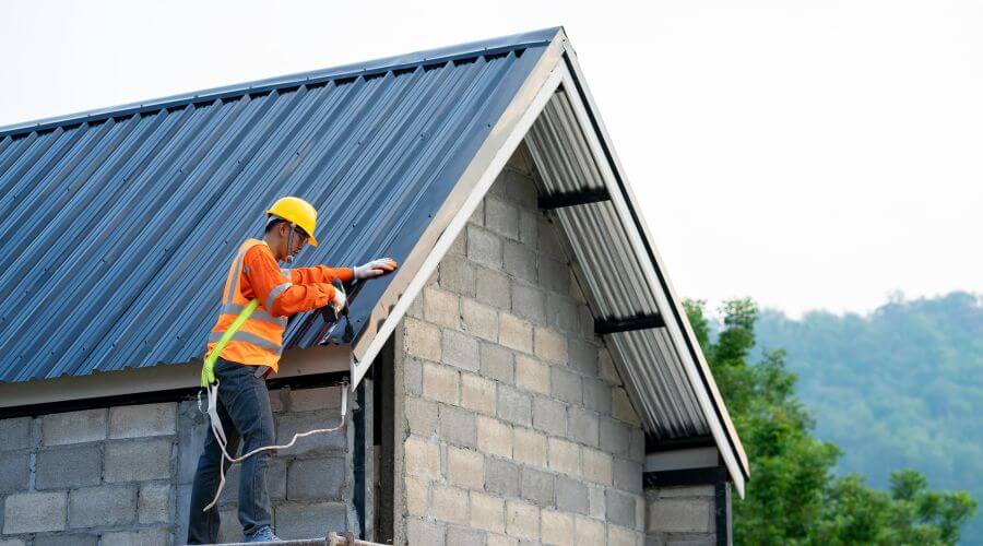 Professional residential roofers in Clarksville, IA